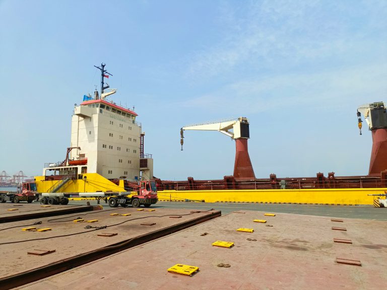 Mengenal Kapal Bulk Carrier dan Berbagai Jenisnya